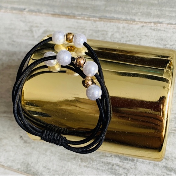 Zara 2pcs Elastic Black Hair Band With 3 Layered Fa Pearl - Picture 2 of 8